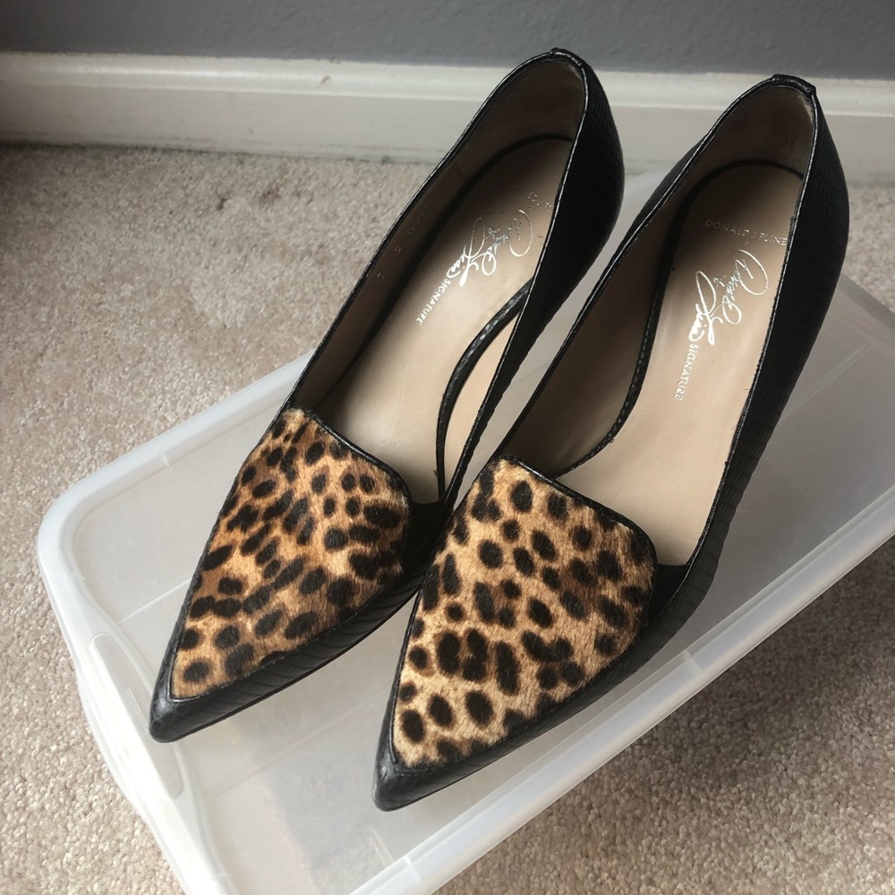 Pointy toe cheetah suede black heels